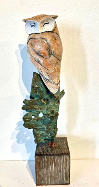 LR 49937 Owl ceramic on bronze shape 35cm £440