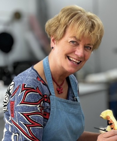 Susie Lonie profile image Susie Lonie profile image